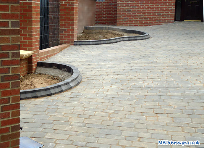 driveway, edging, beds, flower beds, edge, boot kurb, thomas armstrong, beamish cobbles
