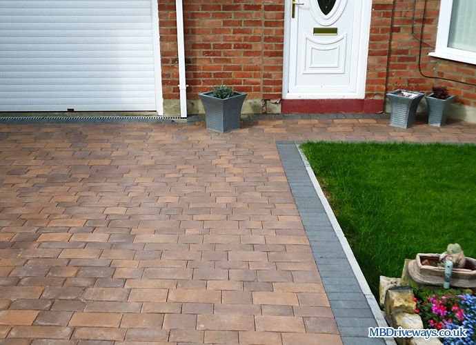 driveway, edging, edge, pin kurb, thomas armstrong, beamish cobbles, harvest, turf, turfing, drainage, aico, grid drainage, channel