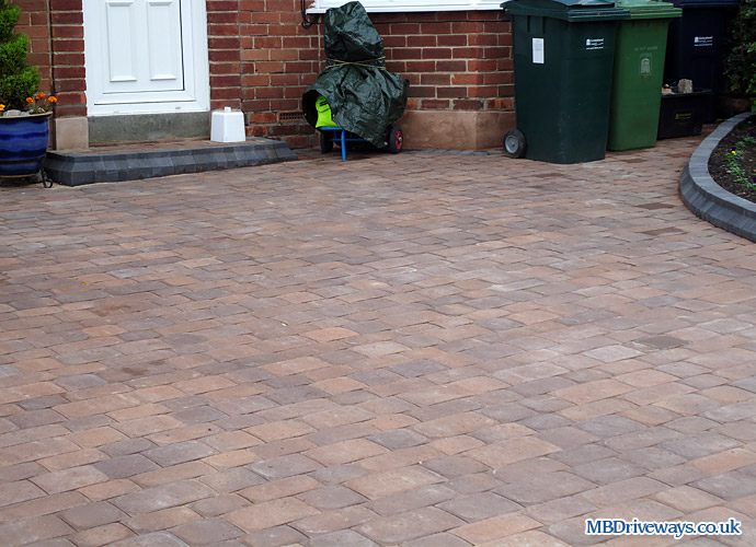 driveway, edging, edge, boot kurb, thomas armstrong, beamish cobbles, harvest, step