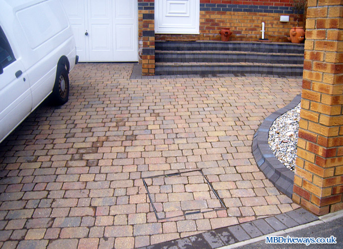 driveway, steps, recessed, manhole, cover, boot kerb, edging, sunset, brett, blocks, block paving
